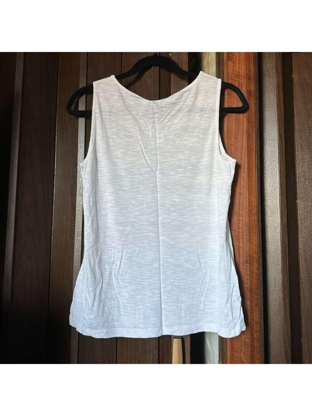 White top - Picture 2 of 2